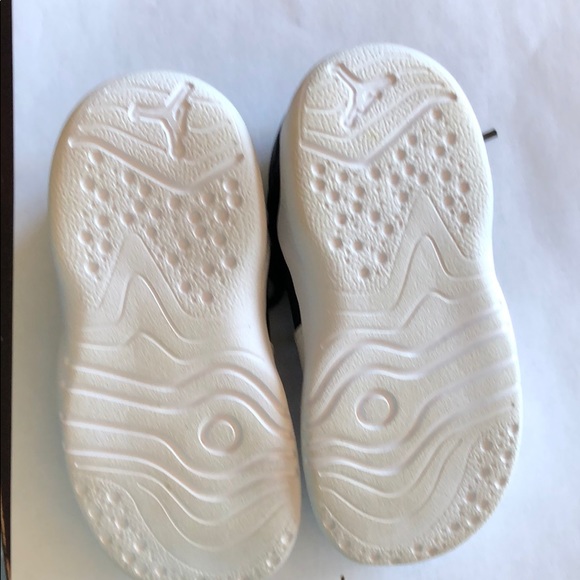 KID  JORDAN SNEAKERS SIZE  US 7C - Picture 4 of 4